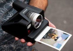 Polaroid SX-70, así se restaura la cámara instantánea más icónica de la  historia